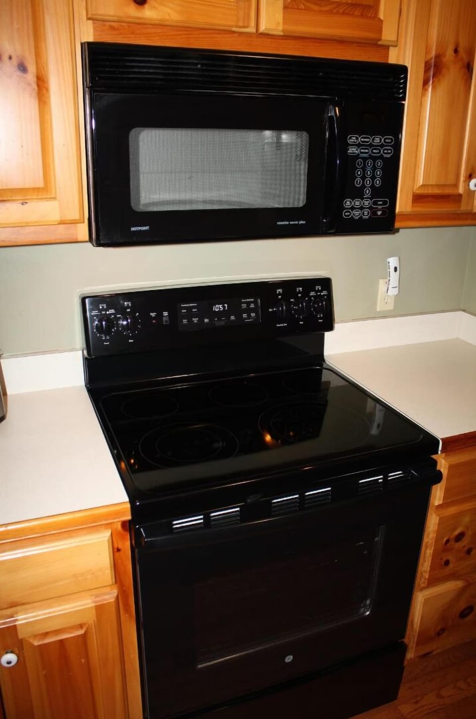 Stove & Microwave