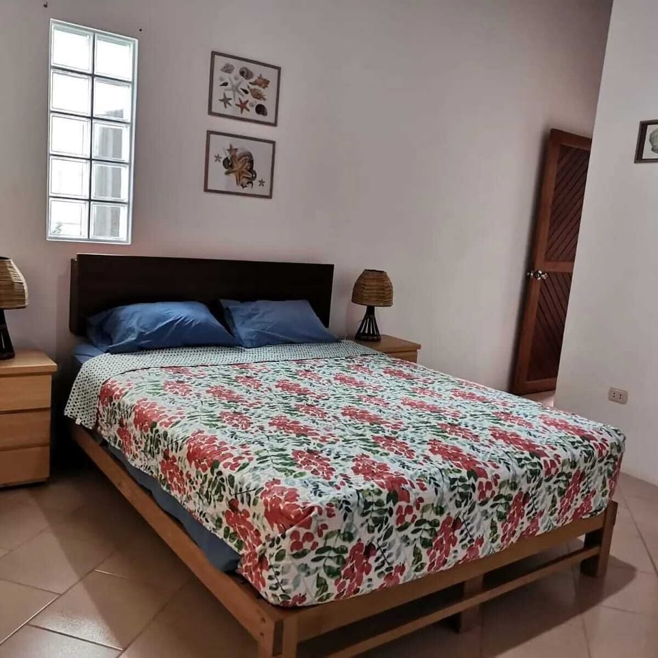 Family House, 4 Bedrooms, Pool Access, Ocean View | 4 bedrooms, desk, WiFi (free)