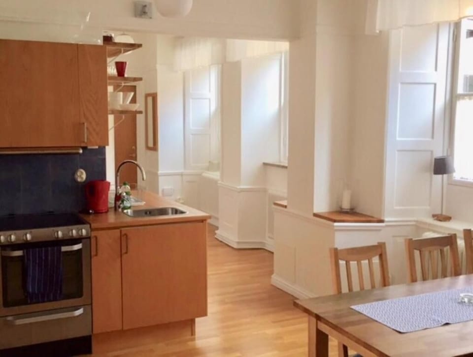 Apartment, 2 Bedrooms | Private kitchen | Fridge, microwave, stovetop, coffee/tea maker