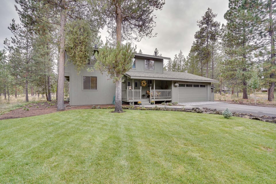 Property Exterior | Spacious Yard | Front Porch