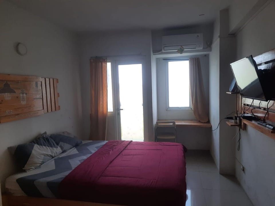 Deluxe Double Room | Desk, free WiFi, bed sheets