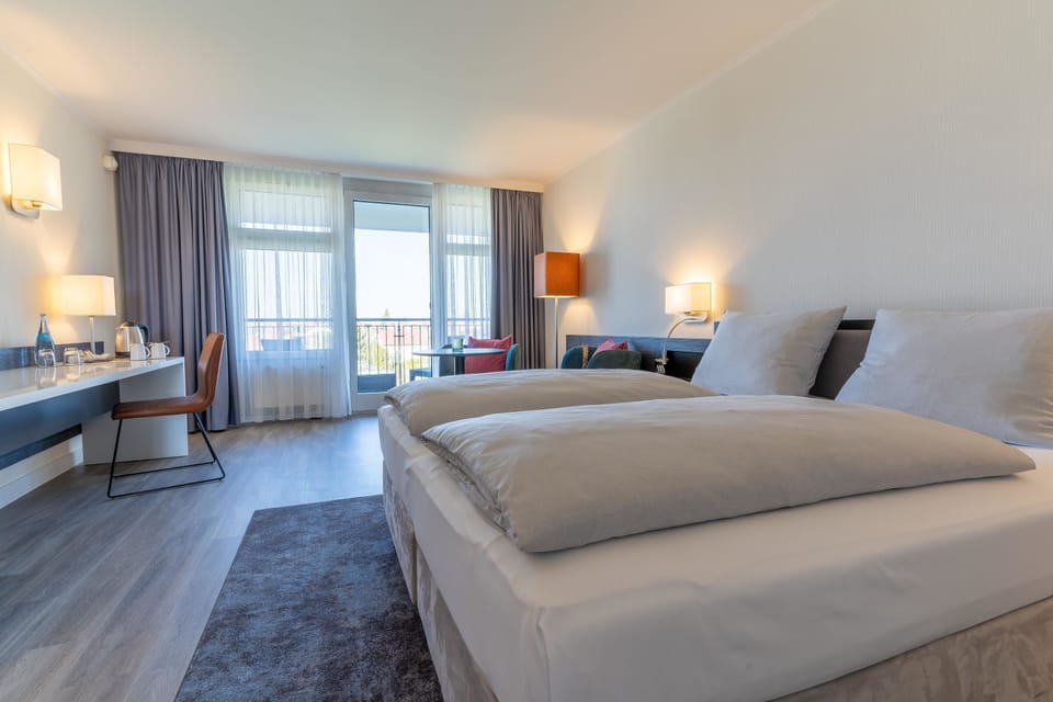 MACLASSIC - S | Hypo-allergenic bedding, in-room safe, desk, laptop workspace