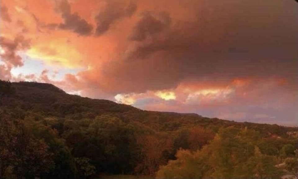 Sunset from the Tiny across the escarpment