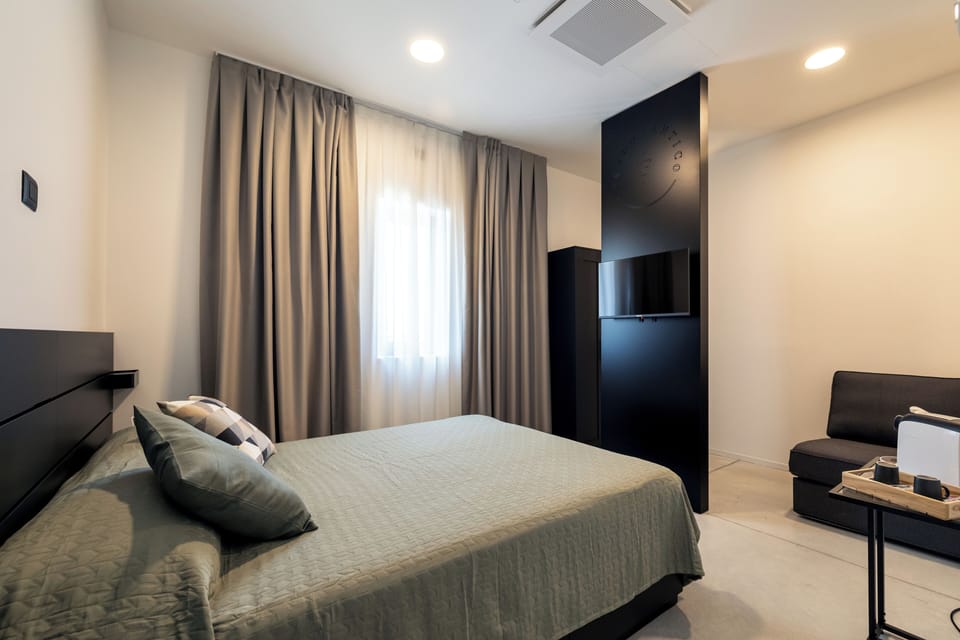 Deluxe Room | Free WiFi, bed sheets