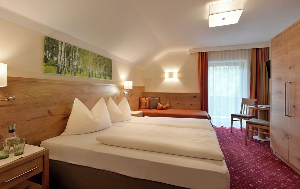 Triple Room, Balcony (Schwarzenstein) | In-room safe, soundproofing, free cribs/infant beds, free WiFi