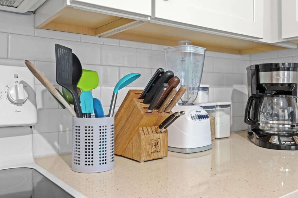 Kitchen: Everything you need to feel right at home, from quick breakfasts to gourmet dinners.