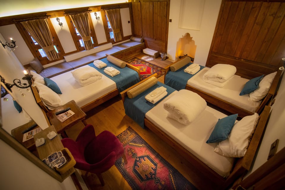 Family Room | Free WiFi
