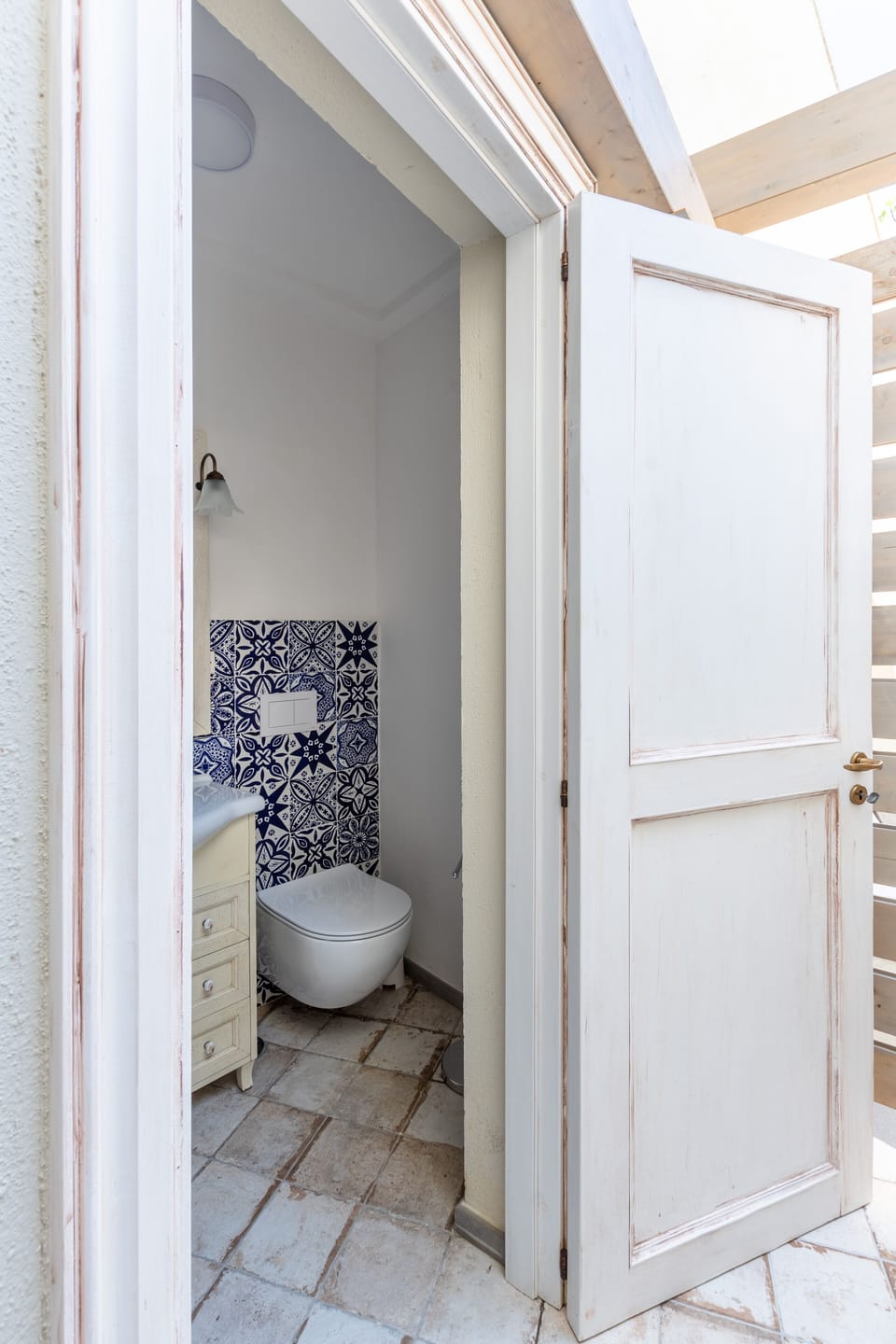 Cistern bathroom