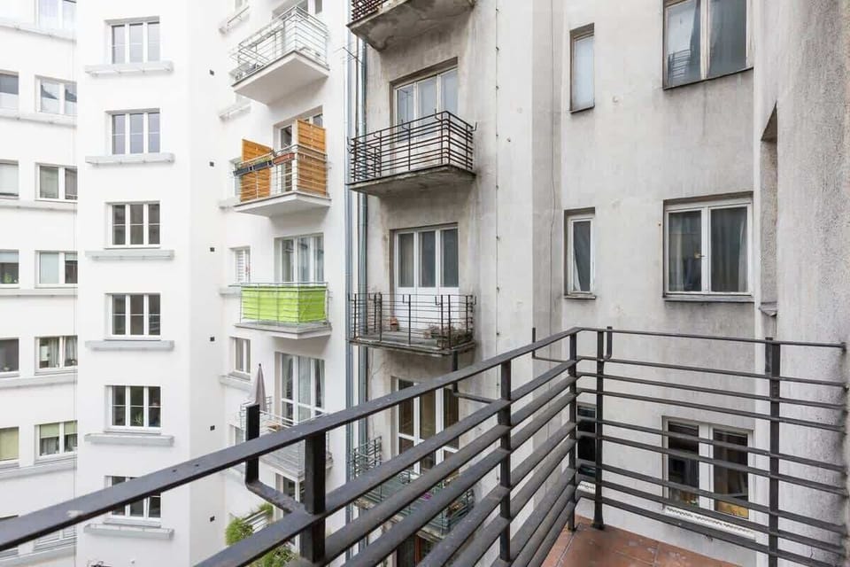 View from the apartment of the surrounding area. 