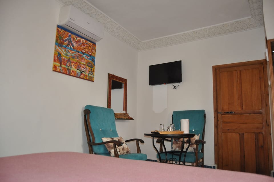 Malika Room 6 | In-room safe, laptop workspace, blackout drapes, WiFi (free)