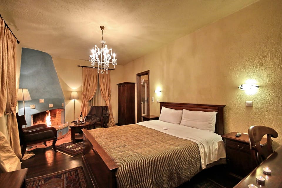 Standard Suite, Fireplace | 1 bedroom, minibar, in-room safe, desk
