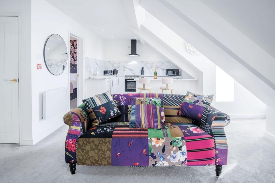 The Penthouse - Luxury 1 Bed - Panorama - Tenby (17268)