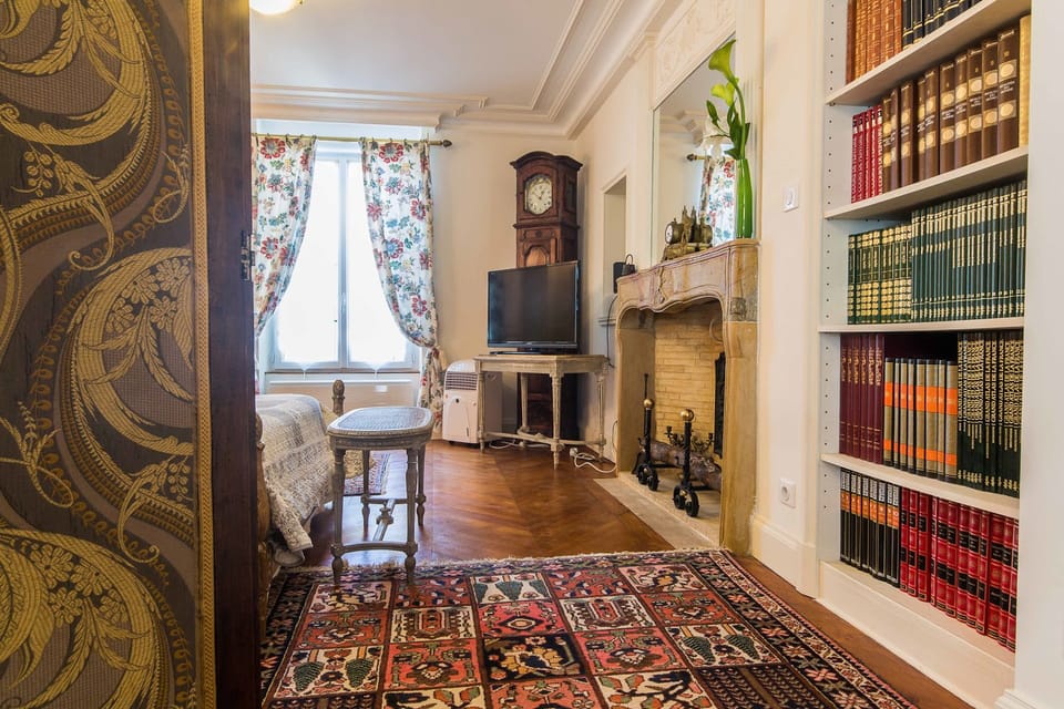 Luxury Apartment, 1 Bedroom, Courtyard View | Living area | Flat-screen TV