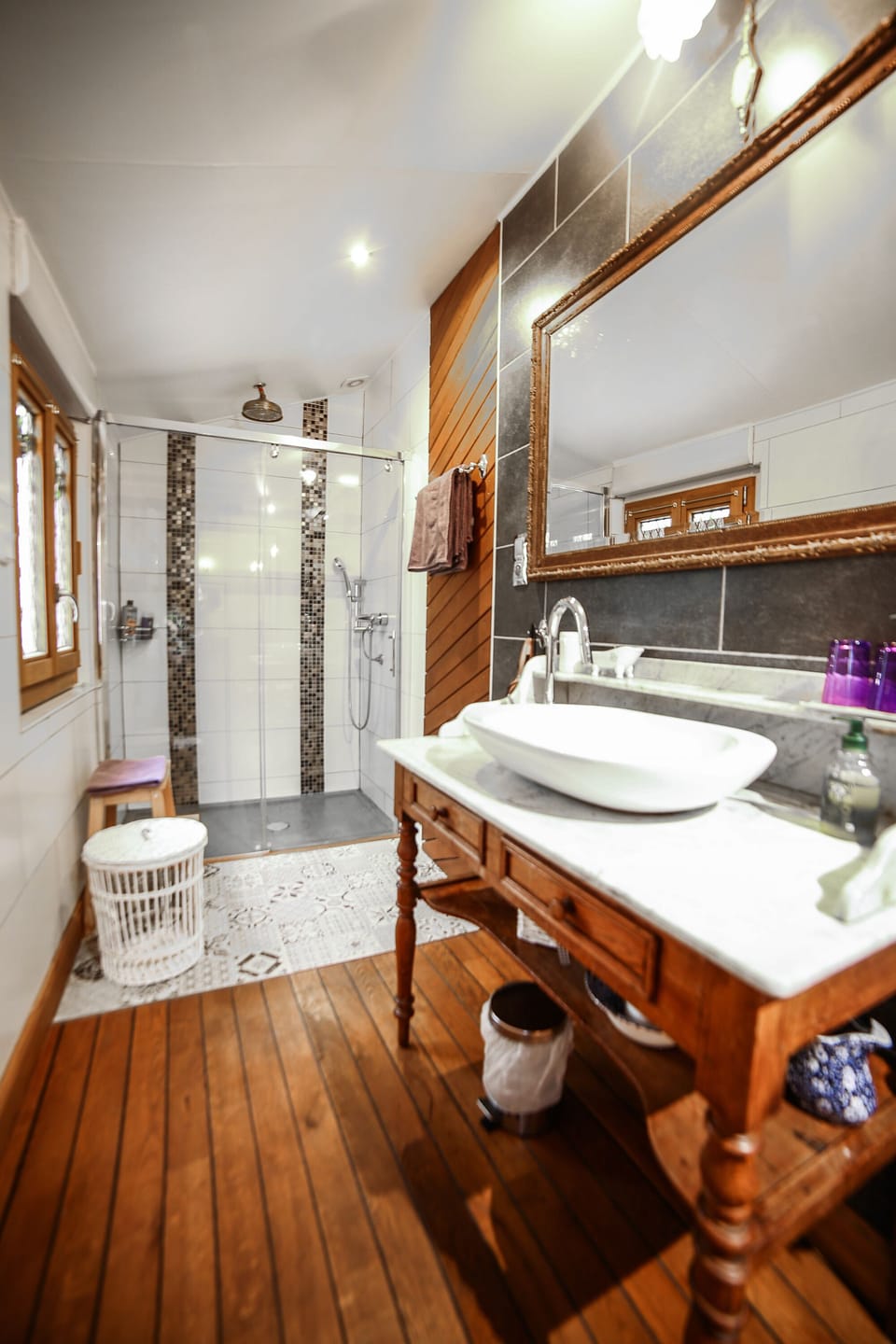 Honeymoon Apartment, 1 Bedroom, City View | Bathroom | Shower, free toiletries, hair dryer, towels