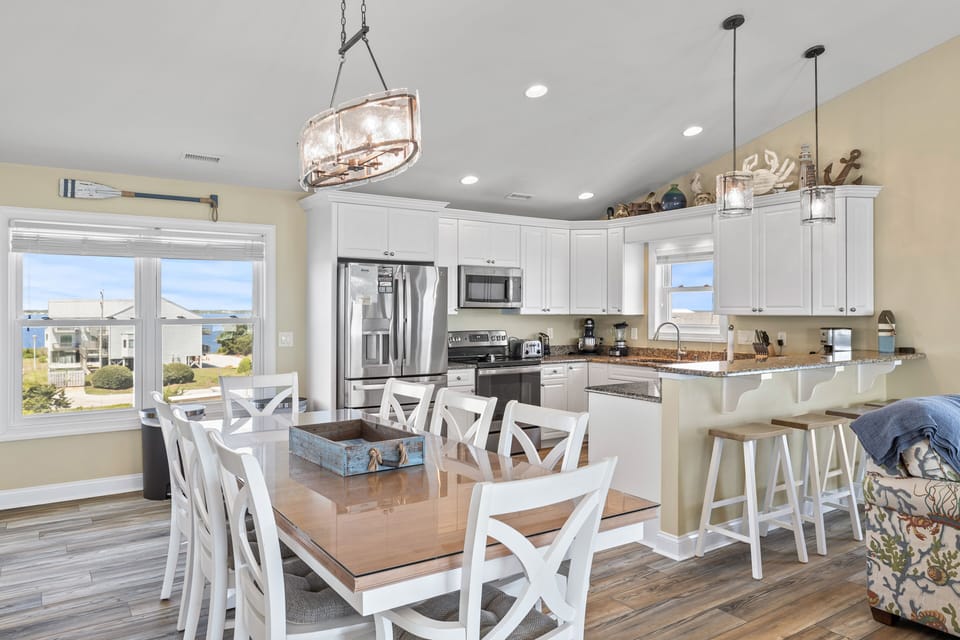 Third Floor Dining/Kitchen Area