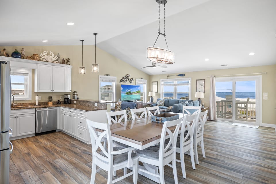 Third Floor Dining Area