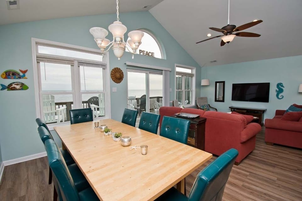 Dining with Ocean Views