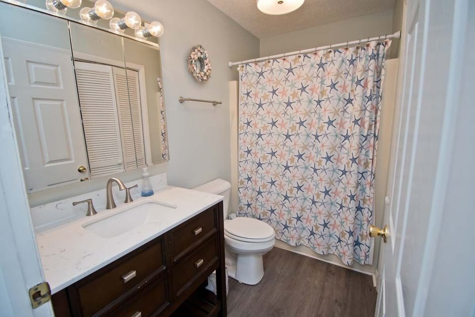 Level One Hall Bath Shared