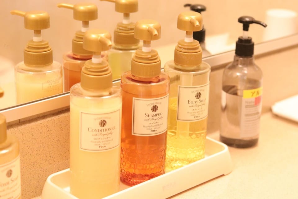 Bathroom amenities