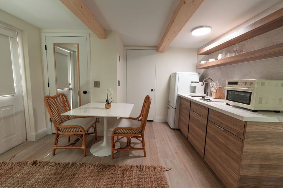 Elite Double Room | Private kitchen | Coffee/tea maker