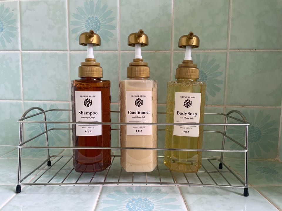 Bathroom amenities