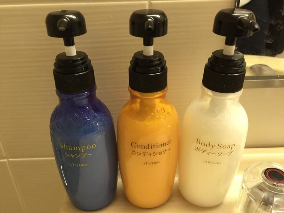 Bathroom amenities