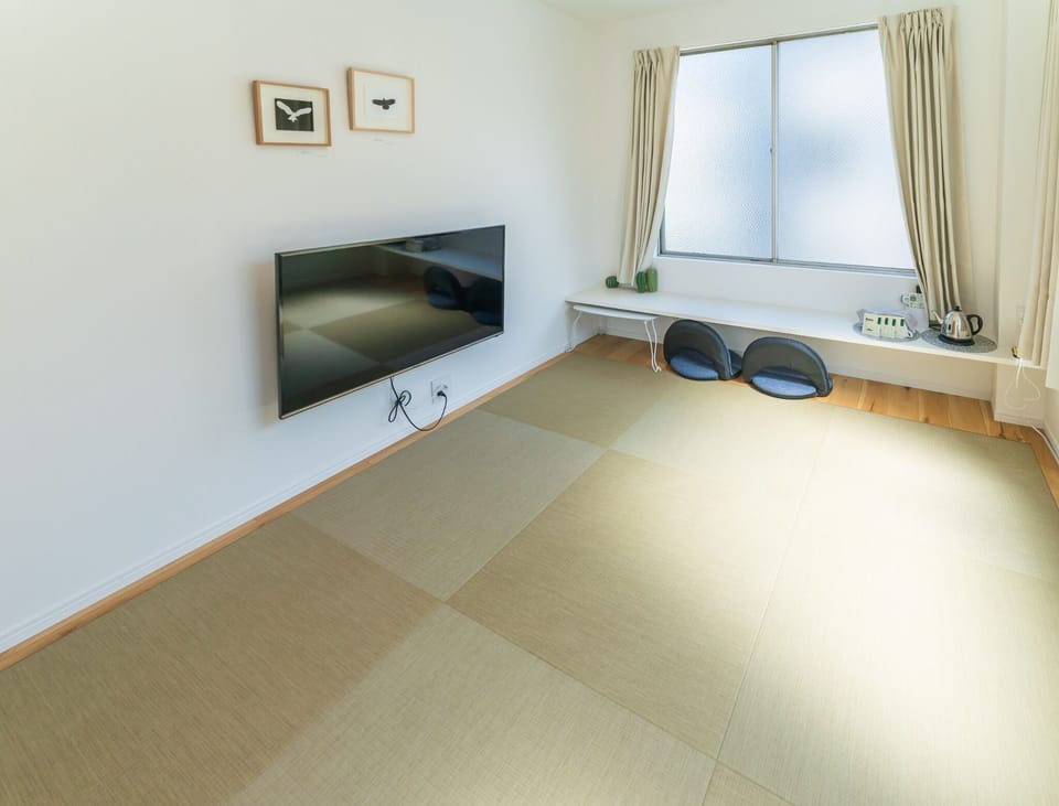 Tatami room