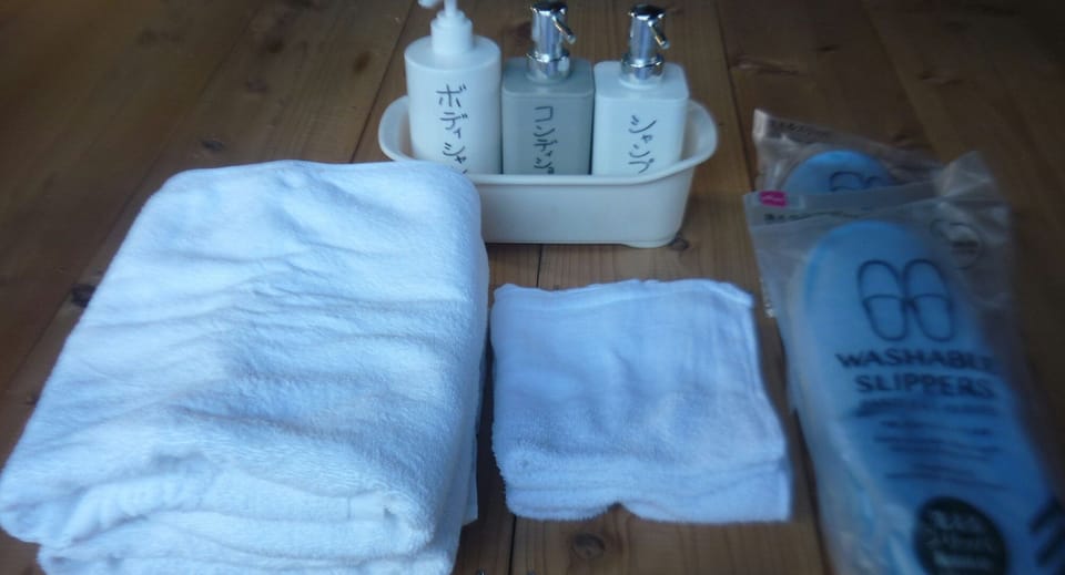 Bathroom amenities