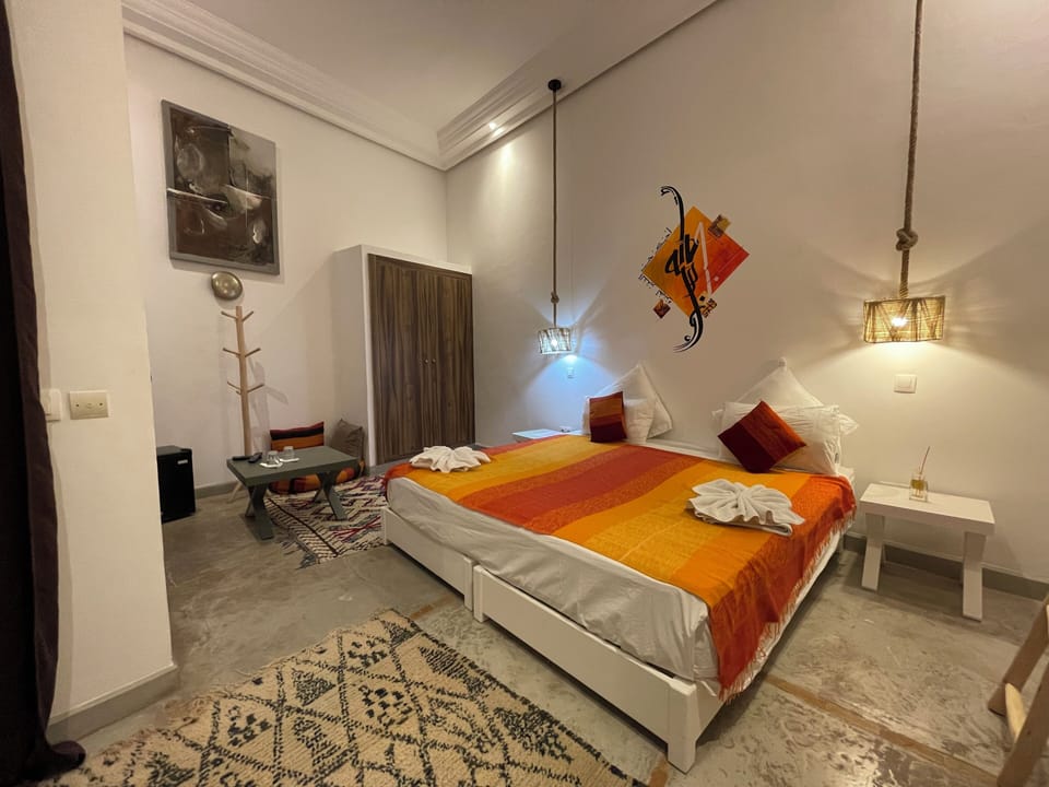 CAMILIA | Premium bedding, minibar, in-room safe, individually decorated