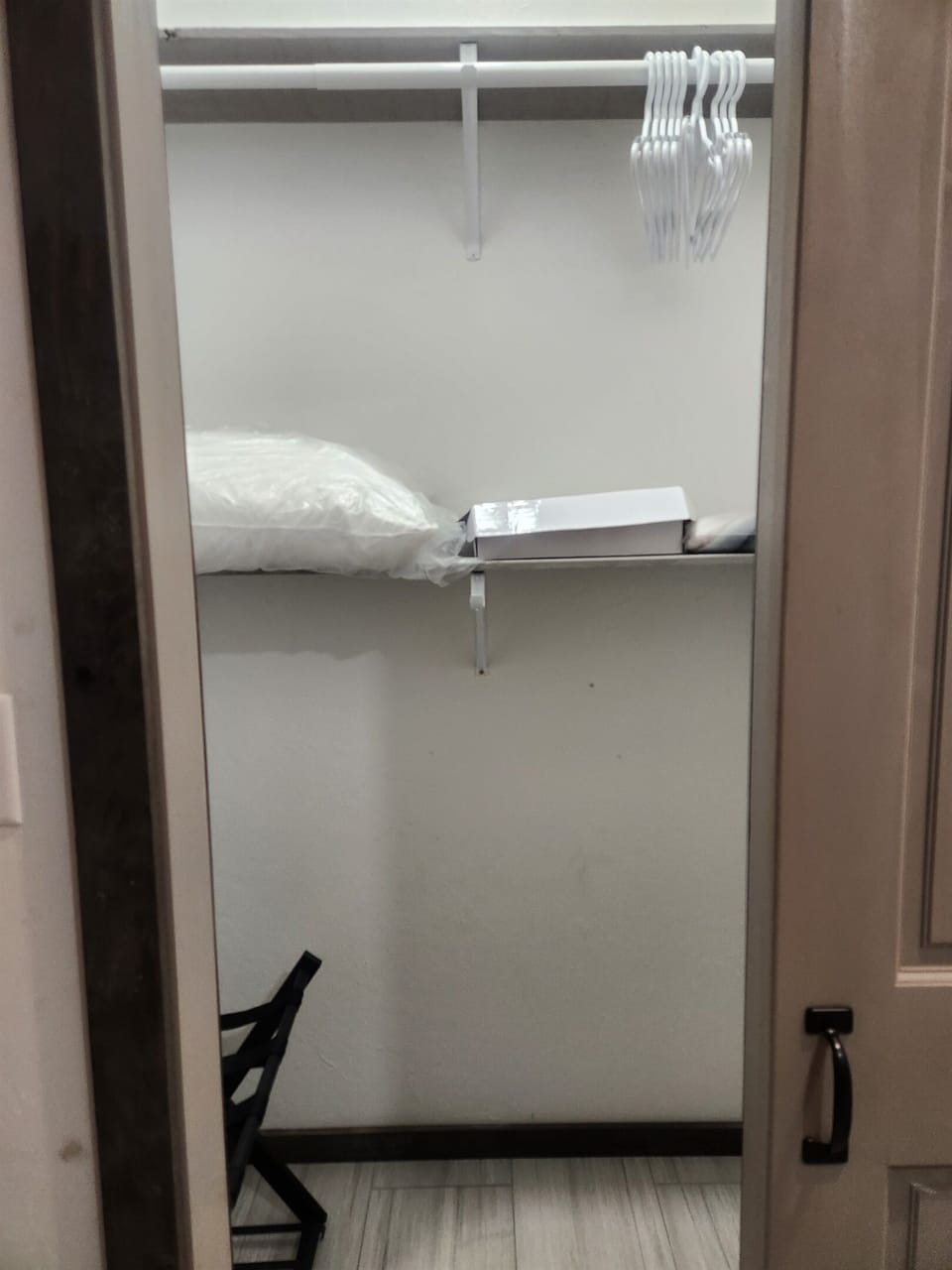 Master Walkin closet B