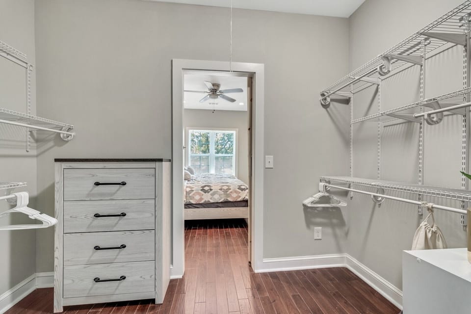 Upstairs bedroom 1 (Master) Closet