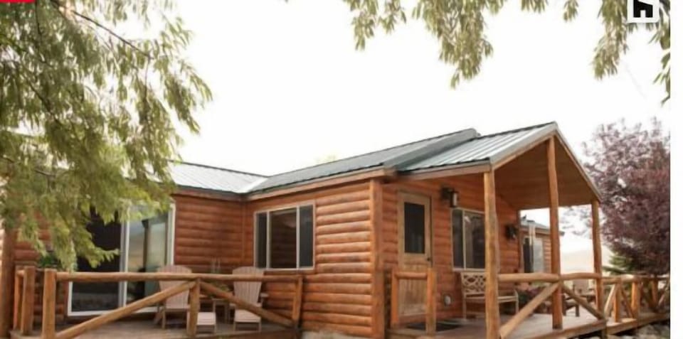 Log Cabin