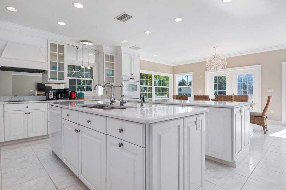 Kitchen with 2 islands. Plenty of space of prepping and cooking