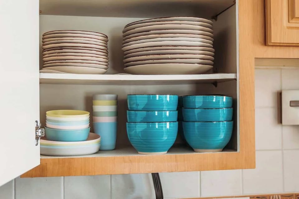 {KITCHEN} The spacious granite counter tops provide ample space for meal preparation, while the modern amenities ensure that cooking is a breeze. We've provided all the necessary kitchen amenities, so you can prepare and enjoy delicious meals.