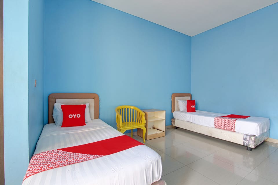 Economy Double Room | Bed sheets