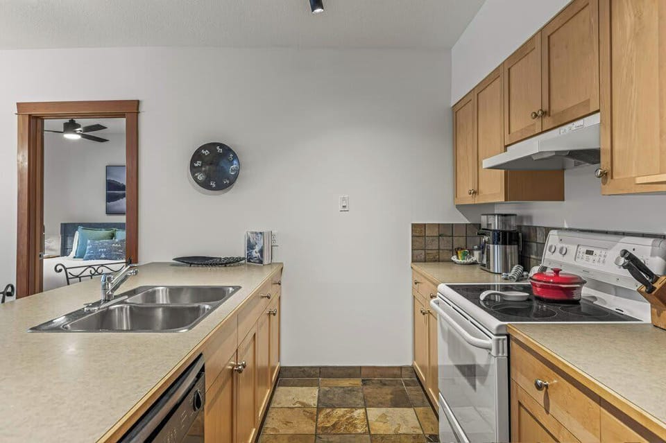Kitchen with everything you need