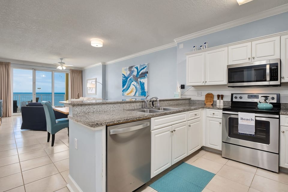 Condo, 2 Bedrooms | Private kitchen | Fridge, coffee/tea maker