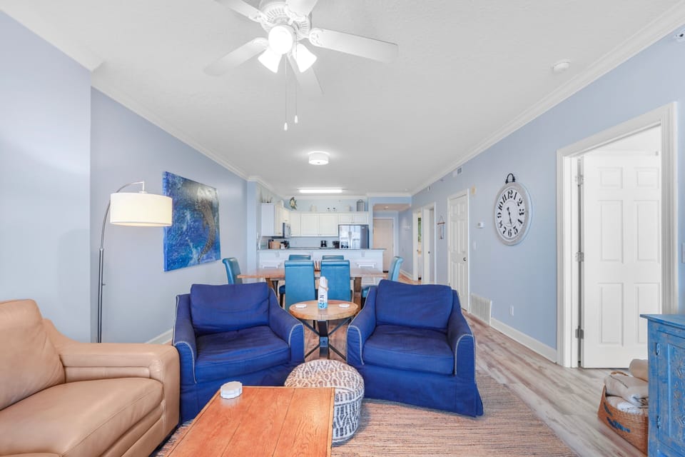 Condo, 2 Bedrooms | Living area | Smart TV