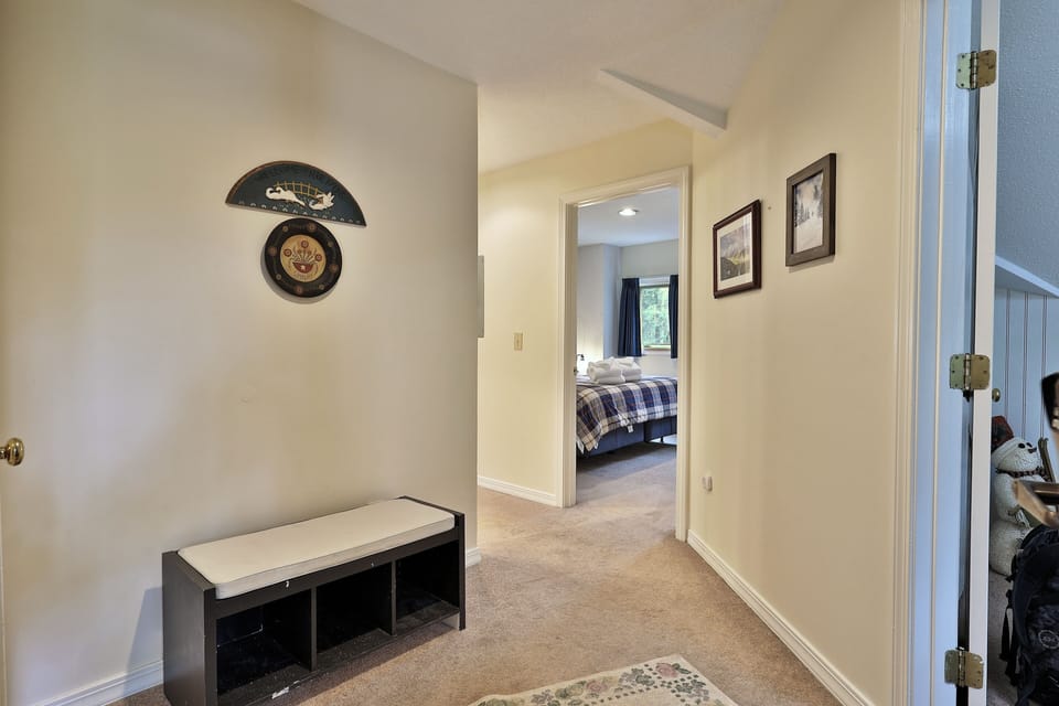 Condo, 2 Bedrooms | Interior