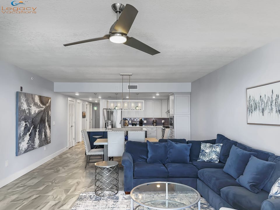 Blu 606 Living Room
