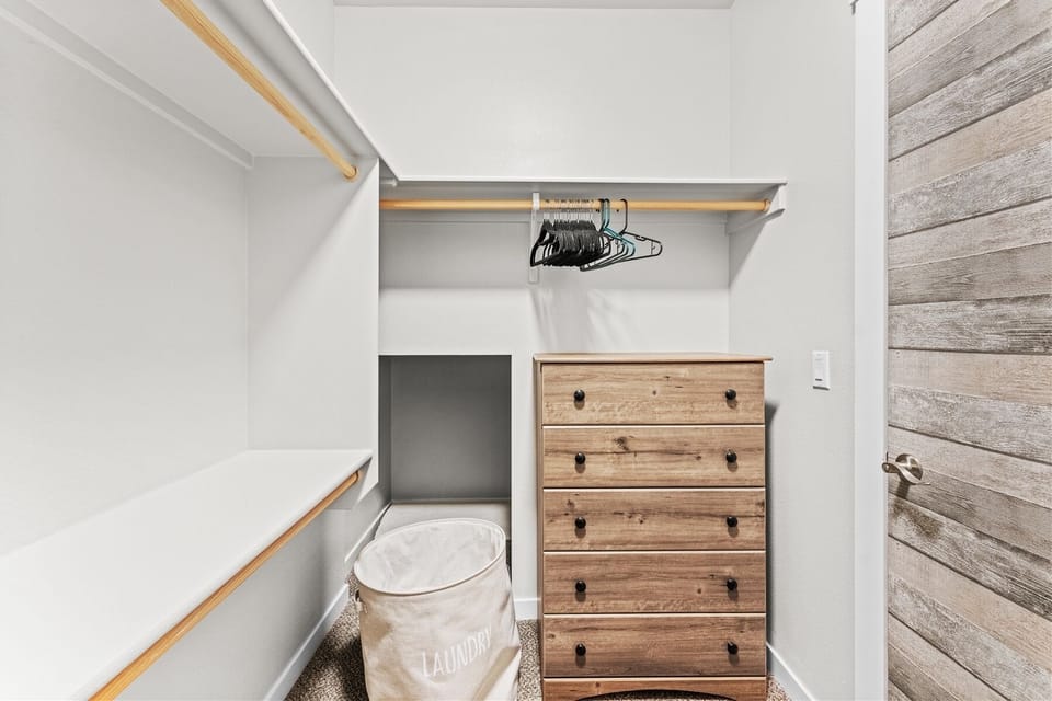 Bathroom 1 - Master