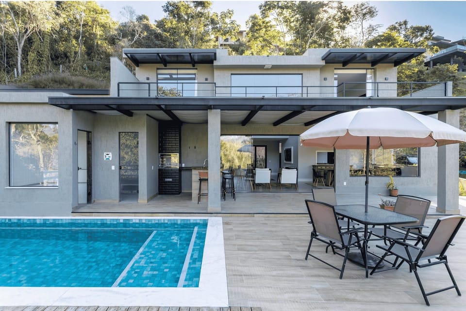 Facade / entrance,Swimming pool