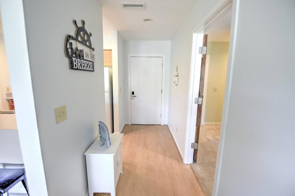 Entryway, 2 Lagoon Villas, Wild Dunes, Isle of Palms, SC | IOP Escapes