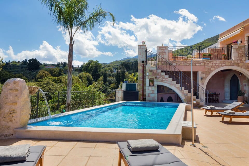 Building Exterior, Outdoor, Pool