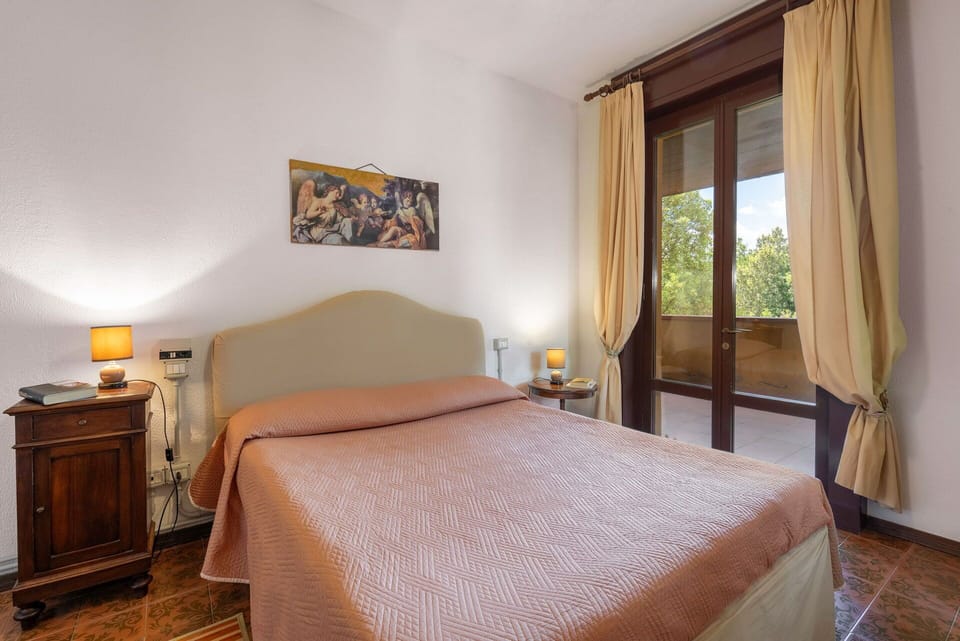Autumn, Bedroom, Spring, Summer