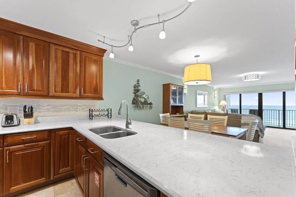 Big countertops, perfect for cooking and entertaining