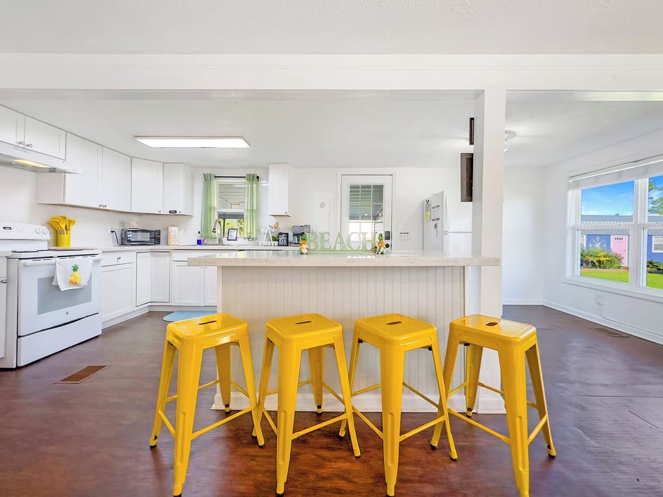 Bar seating for 4 guests.