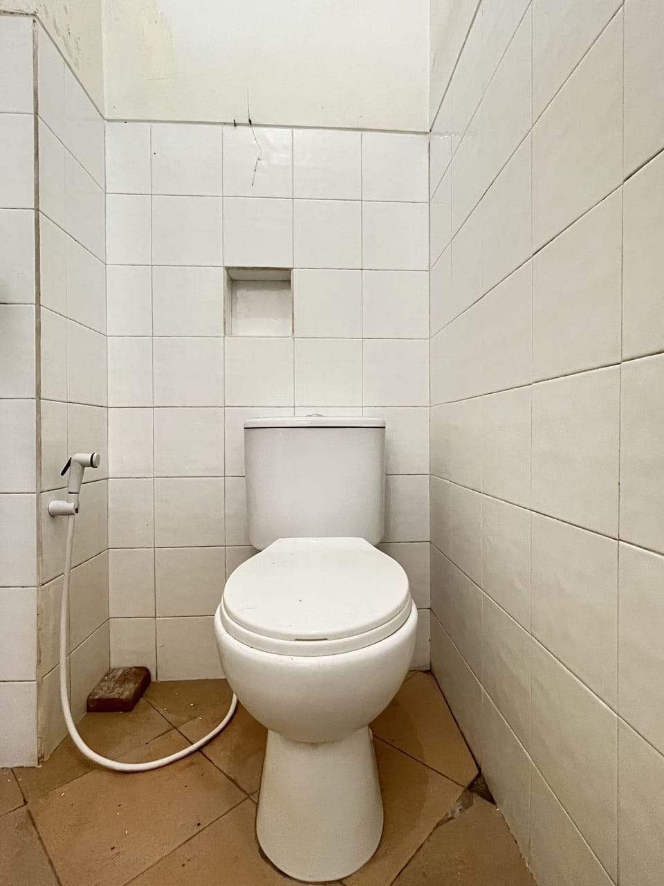 OYO Life 93398 Sudimoro Guest House Syariah Hotel in East Java