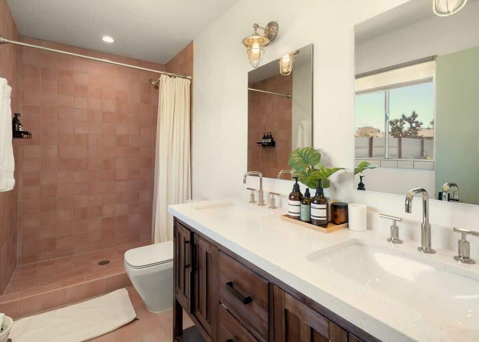 The En Suite