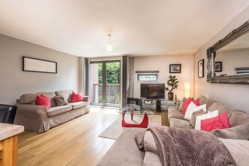 York Place Apt, Liverpool - Host & Stay